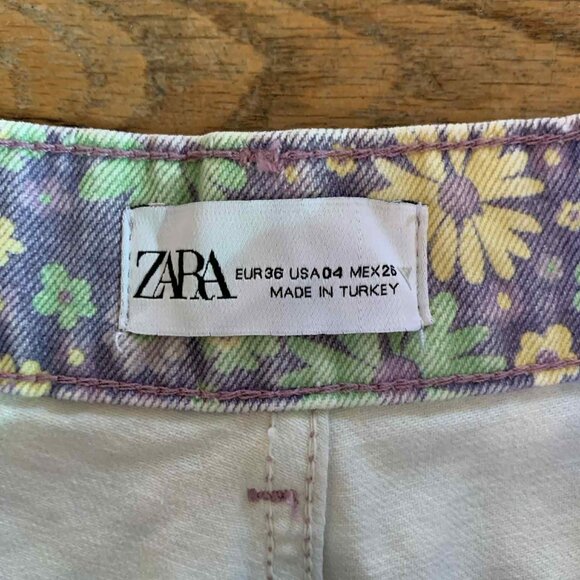 Women's Zara Floral High Waisted Denim 70s Shorts - Lilac - Sz.4 - Picture 3 of 3